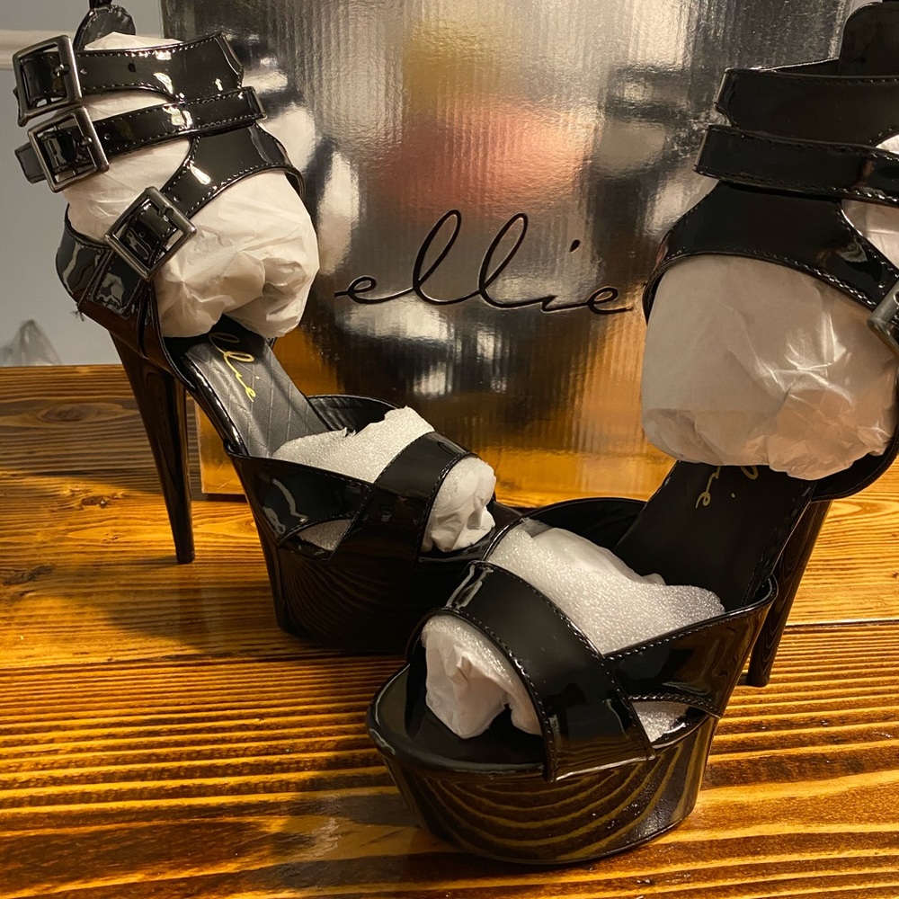 Ellie 6” platform stiletto BNIB